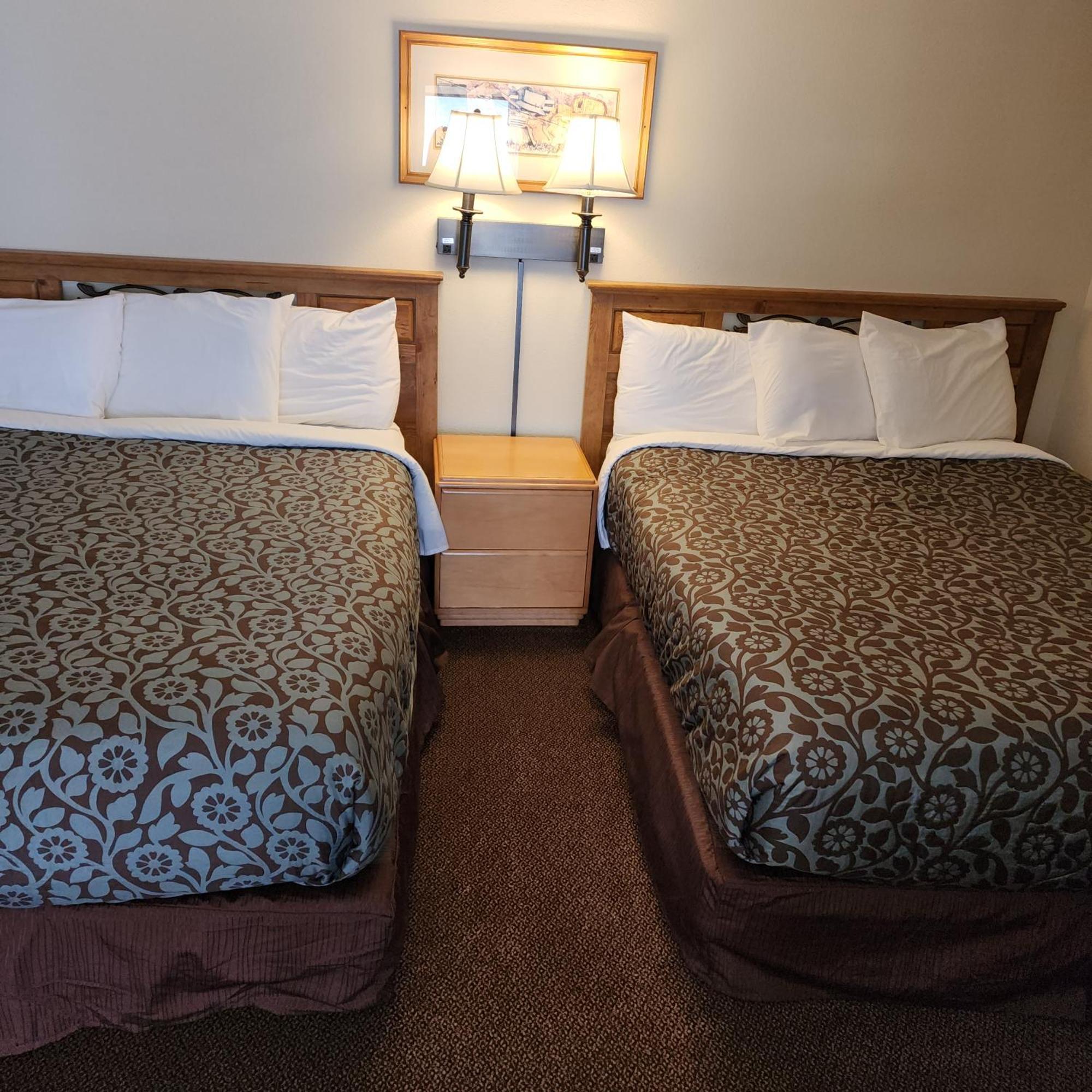 Canyon Motel Near Rocky Mountain National Park Хот-Сульфур-Спрінгз Екстер'єр фото